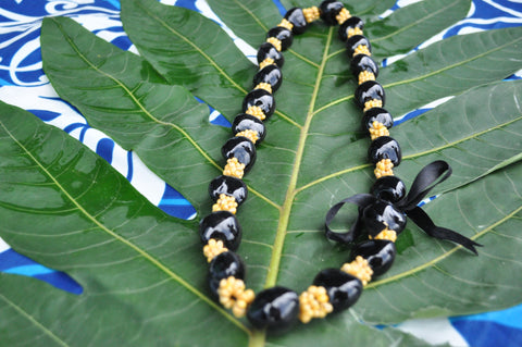 Kukui  Nut Lei With SeaShells